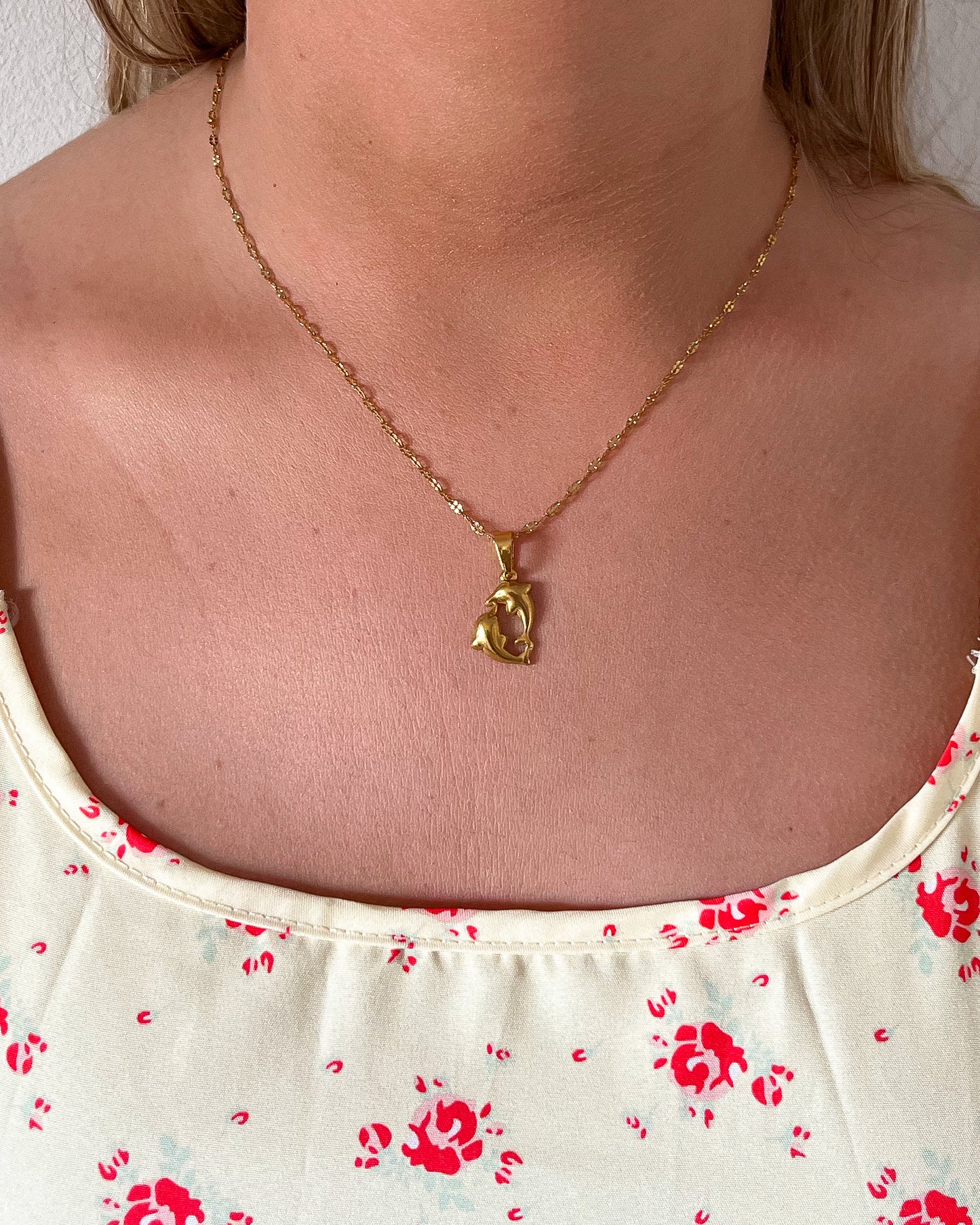 Collar Dolphin Duo