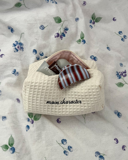 Neceser main character